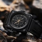 Guide Complet de la Unique Oulm : Montre de Sport pour Hommes, Noire, Cadran Carré, Boussole Décorative pour un Look Sportif